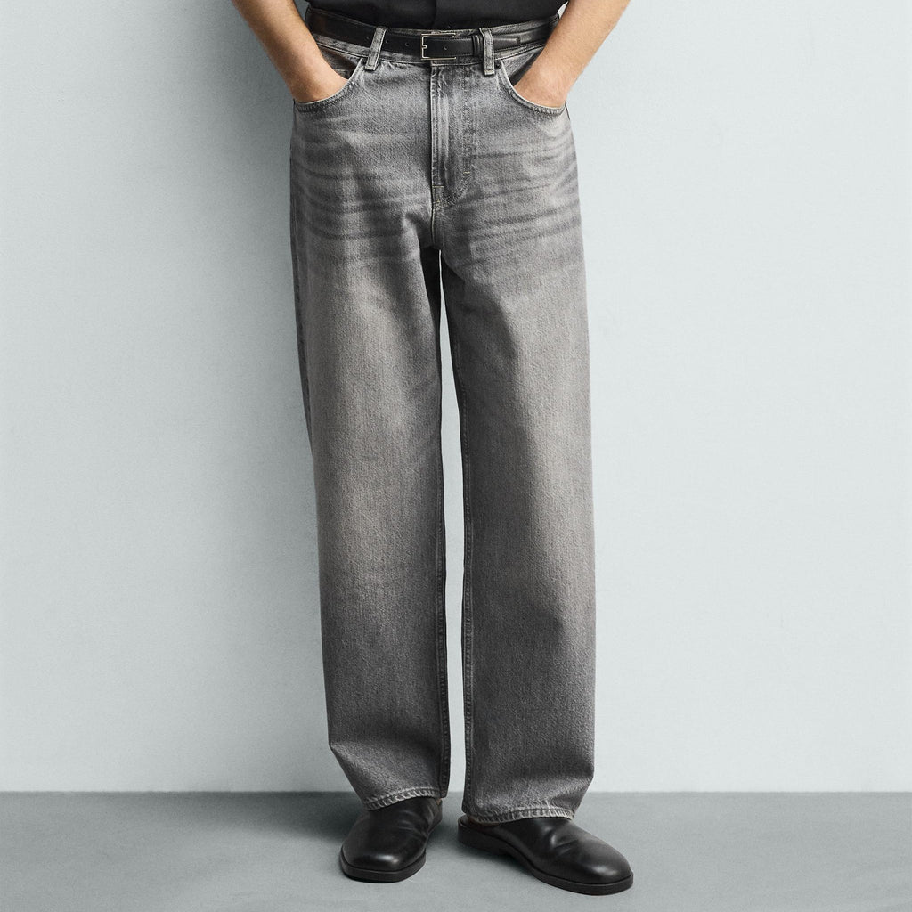 STRAIGHT-LEG JEANS